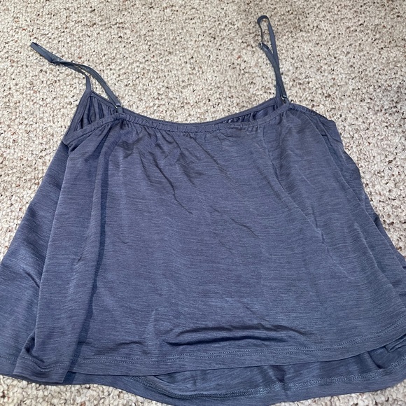 Chic Silky Grey Crop Top - Tildon Brand from Nordstrom Small - Picture 4 of 4